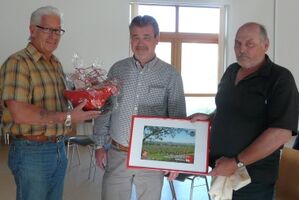 SPD-Fraktionssprecher Helmut Schmidt, Joachim Vetter und Theo Schmidt (v.l.n.r)